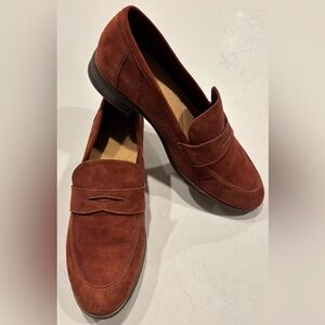 Clarks Trish Rose Women’s Size 11 Penny Loafer Rust or Mahogany Suede Material